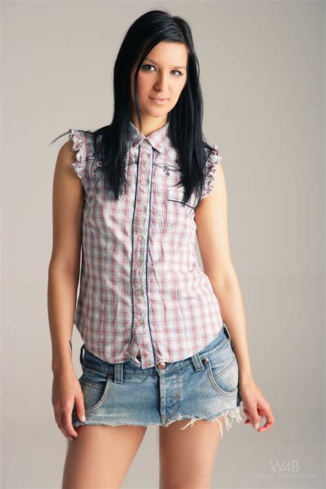 Brunette Babe Katie By Watch Beauty Erotic Beauties