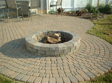 Paver Patio With Fire Pit