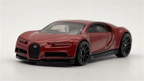 Машинка Базова Hot Wheels Bugatti Chiron Quarter Mile Heroes