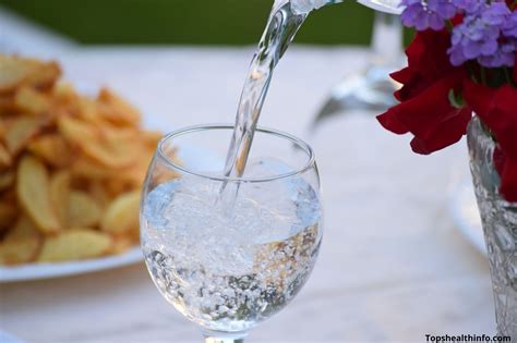 Benefits of Drinking Sparkling Water