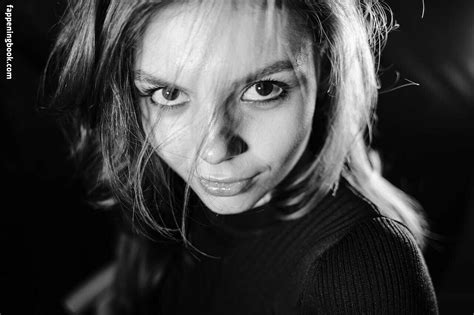 Emiilycutee Emily Cutee Emilycutee Natur Wonder Nude OnlyFans Leaks Fappening