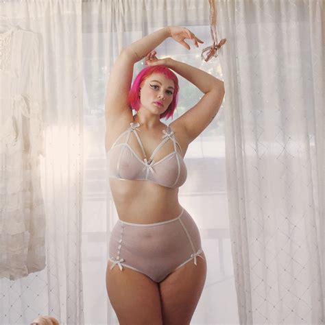 Isabel Hendrix Porn Pic