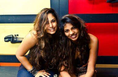 Sri Lankan Splendid Gams Woman ZB Porn