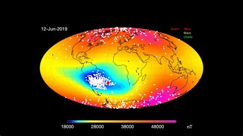 欧空局最新发布：南大西洋磁场异常，全球平均磁场强度下降了9！