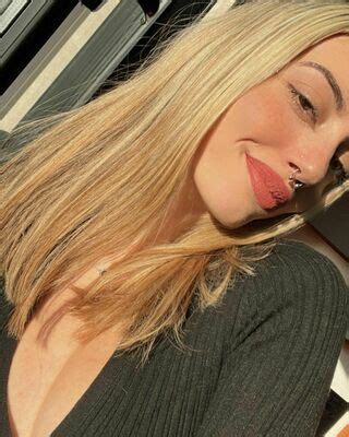 Supermodels Amelielou Nude OnlyFans NudoStar TV