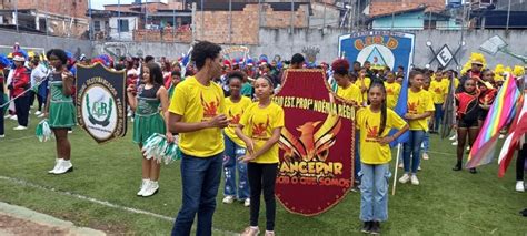 Estudantes Da Rede Estadual Promovem Desfile De Fanfarras Pela Paz