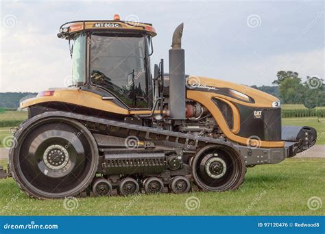 Side View Cat Challenger Mt865c Track Tractor Editorial Photo Image