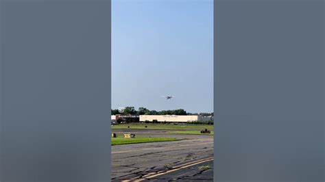 Plane Spotting Landings On Runway 22 On A Hot Day At Essex County