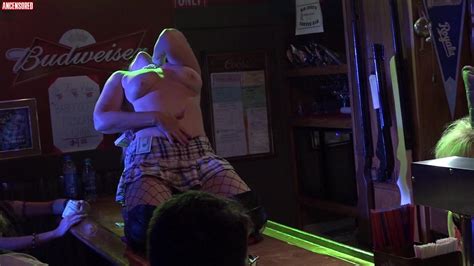 Dilynn Fawn Harvey nude pics página