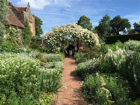 Guest Post Top Ten British Gardens To Visit In From Sisley Garden