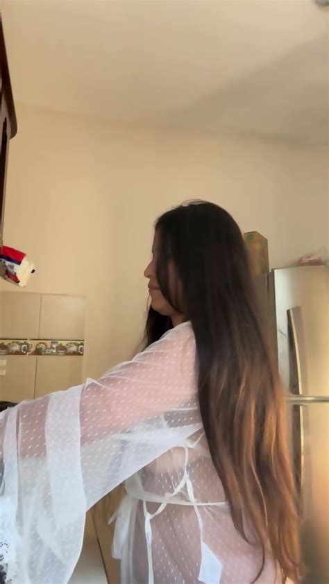 Latina Cachonda 1 Cachonda Latina