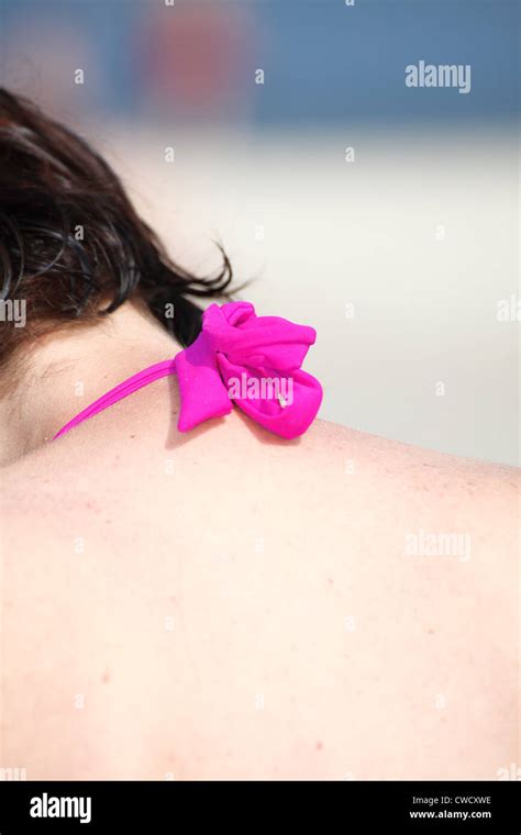 String bikini Fotos und Bildmaterial in hoher Auflösung Alamy