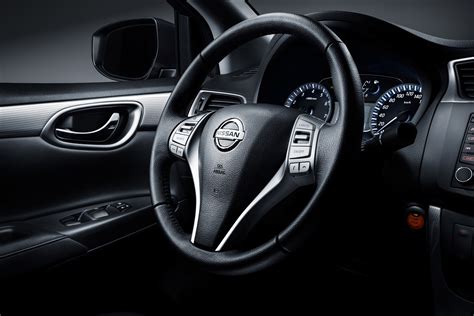 Nissan Sentra (2015) - picture 8 of 18