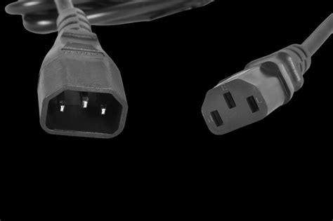 R-10-Cord-C13-C14-3 Шнур питания с заземлением IEC 60320 C13/IEC 60320 ...