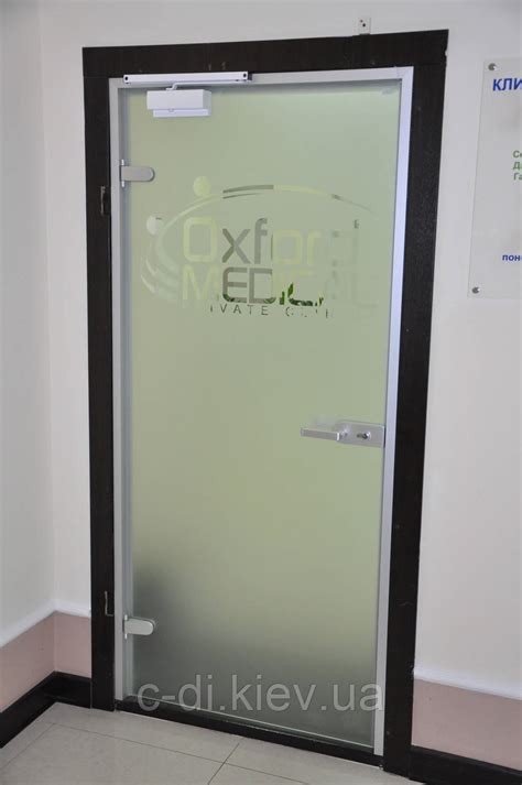 Стеклянные двери в алюминиевой коробке с доводчиком: продажа, цена в ...