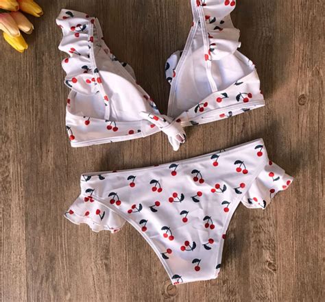 Bikini Lace On Luulla