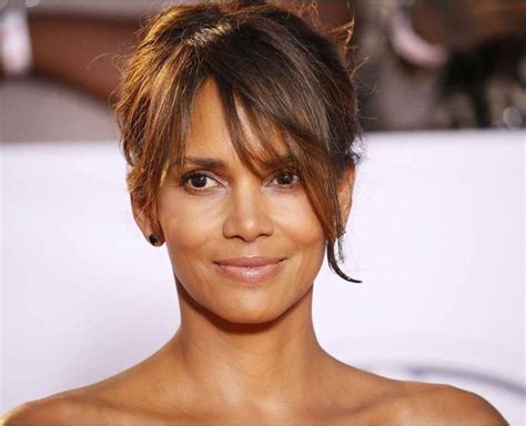 Halle Berry Roasts Haters With Perfect Comeback After Posing Nude In New Photo Glam Gossip