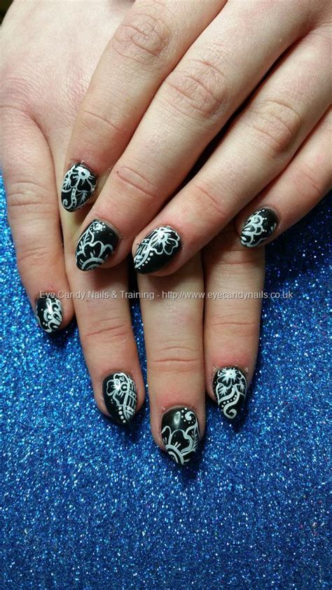 Eye Candy Nails And Training Black Gel Polish With Freehand Nail Art By