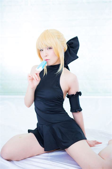 Fate Saber Akai Hentai