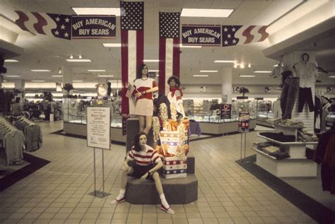 Mall Photos ‘80s Shopping Centers Live Forever In Rad New Photo Book