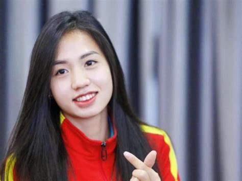 Hot girl tuyển nữ Việt Nam diện bikini nhỏ xíu khoe vòng eo con kiến bỏng mắt