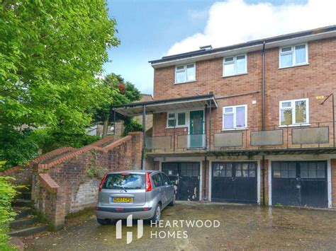 2 Bed Maisonette For Sale In Dorcas Court Old London Road St Albans