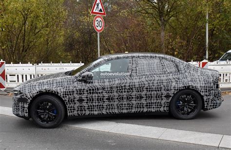 2026 BMW i3 "Neue Klasse" Spied for the First Time, May Not Look As ...