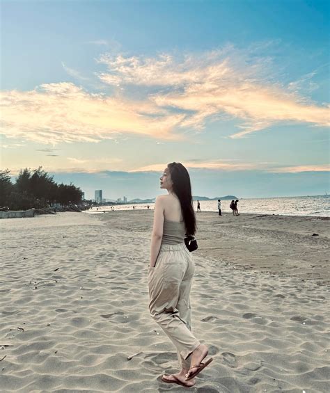 Vợ cầu thủ Phan Văn Đức diện bikini khoe vóc dáng nuột nà Báo Tri thức và Cuộc sống TIN TỨC