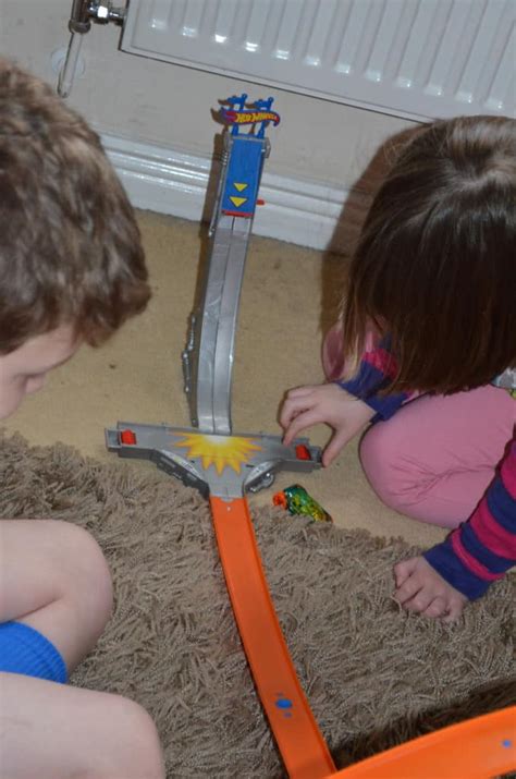 Hot Wheels Track Builder System Review
