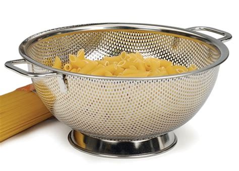 Stainless Steel Colander - 5 Quart Colander - RecipeDose.com