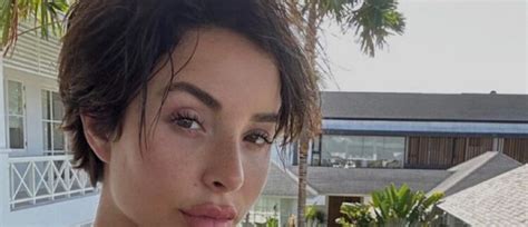 8 Hot Sexy Rym Renom Bikini Pics