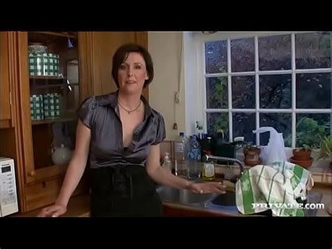 Morena MILF Lara Latex Sexo Con Vecino De Al Lado Para Facial XVIDEOS