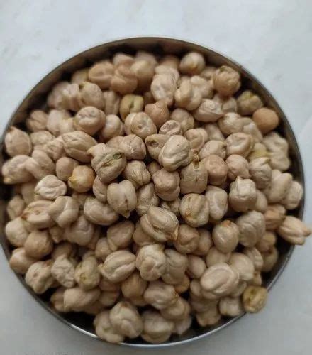 White Kabuli Chana Packaging Type Loose At Rs Kg In Gadag Betgeri