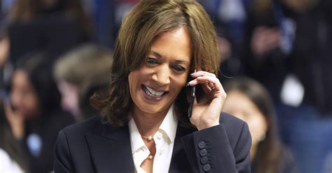 Kamala Harris Thinks About Her Mother On US Election Day - She Died