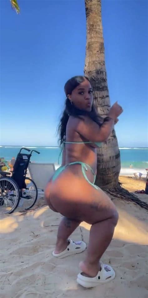 Bikini Clad Beauty With Dwarfism Twerking On The Beach ThisVid