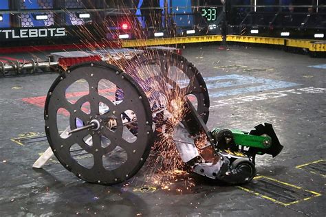 HUGE vs. Sawblaze - WCVII Fight #9 - Finals! | Blog | Team HUGE ...