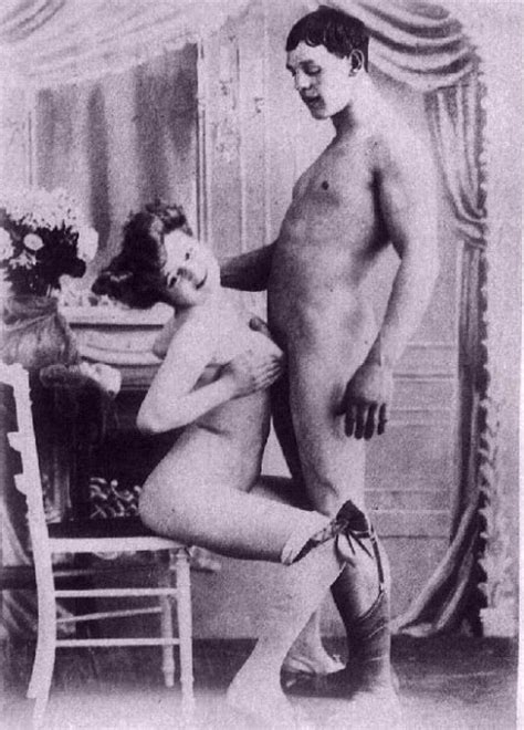 Horny Babes Having Intense Sex In Retro Collection Photos