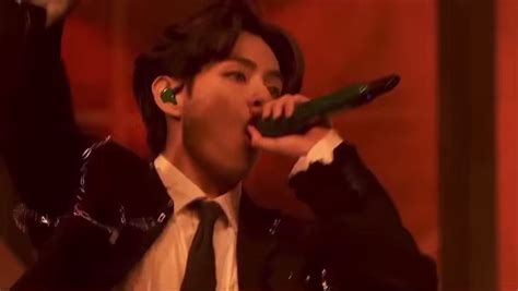 Taehyung Thinker On Twitter Kim Taehyung Is So Insanely Hot Https T