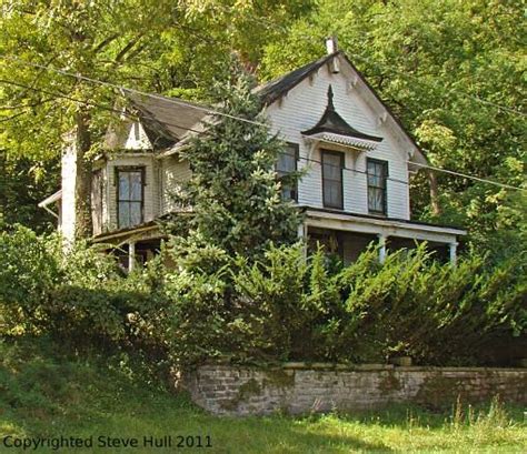 Old Abandoned Houses In Indiana At First Glimpse This House Looks