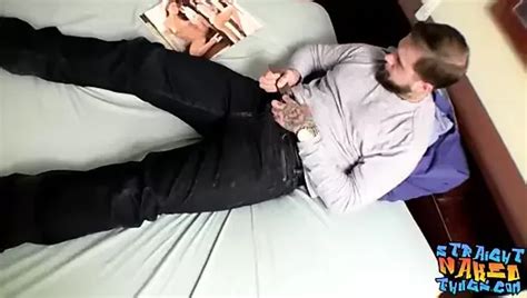 Knappe Bebaarde Amateur Jason Masturbeert En Komt Solo Klaar XHamster