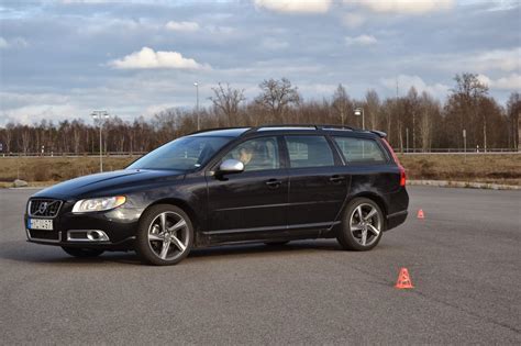 Västkusten: Övningskörning med koner