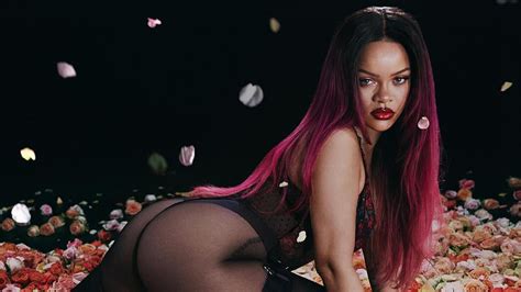 Rihanna Sets Pulses Racing In Sexy Black Lingerie To Promote Savage X Fenty Daily Mail Online