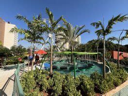 Hot Beach Conheça o parque aquático de Olímpia perfeito para as crianças e para relaxar em suas