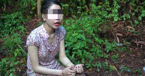 Bắt giữ nhiều hot girl đi ôtô sang trọng từ TP HCM về Tiền Giang đánh bạc