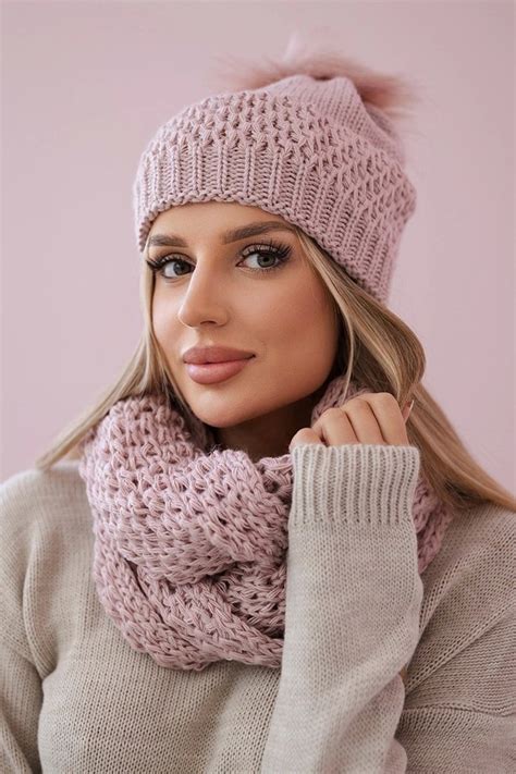 Nude spalvos žieminė kepurė ir šalikas PLK4