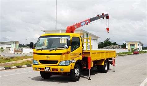 Db Toyota Xzu410 Cargo Crane 吊臂卡车