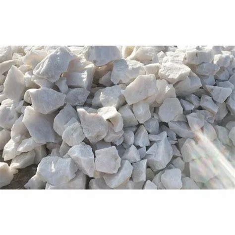 Lumps Snow White Quartz Lump For Construction Packaging Type Loose