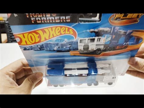Hot Wheels Track Fleet Ultra Magnus In Hand Images Transformers News TFW2005
