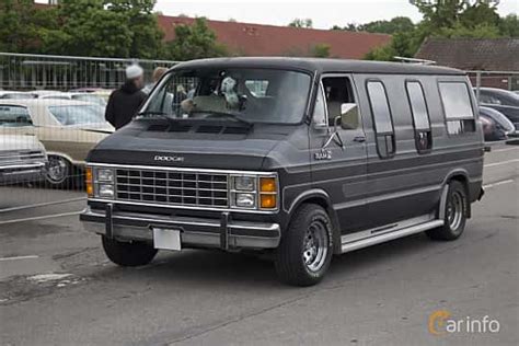 Dodge Ram Van