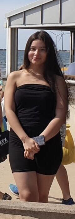 Hot Cousin Scrolller